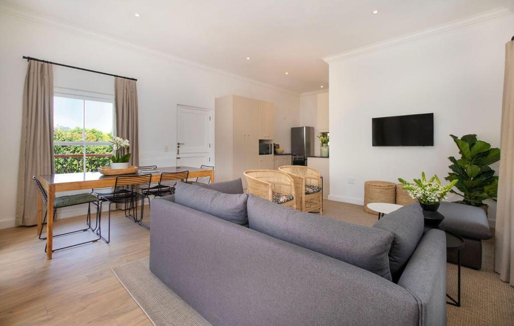 Middedorp Apartments สเตลเลนบอช ภายนอก รูปภาพ